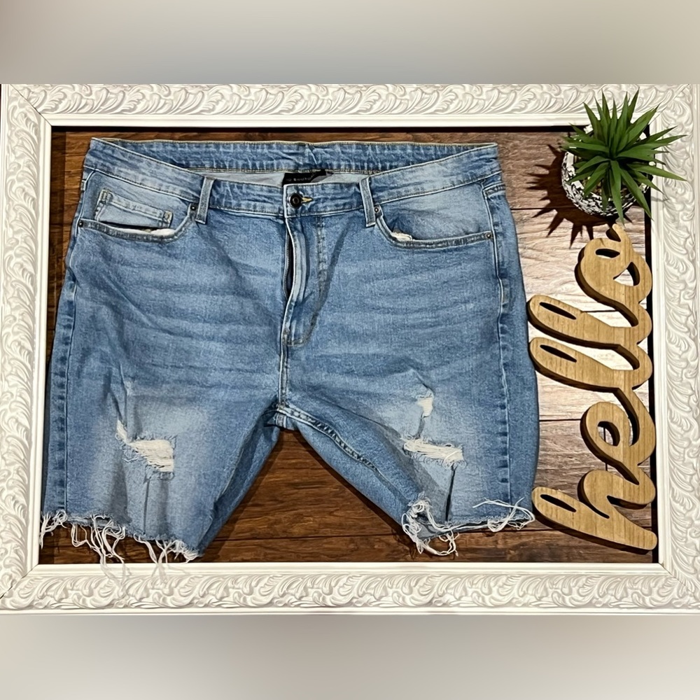 No boundaries denim shorts